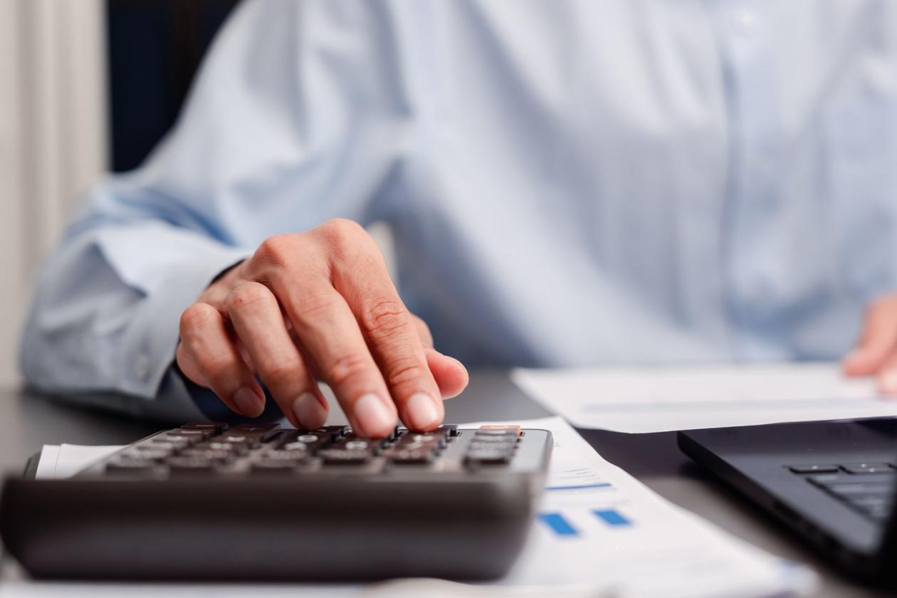 Financial Controller Job Advert Image